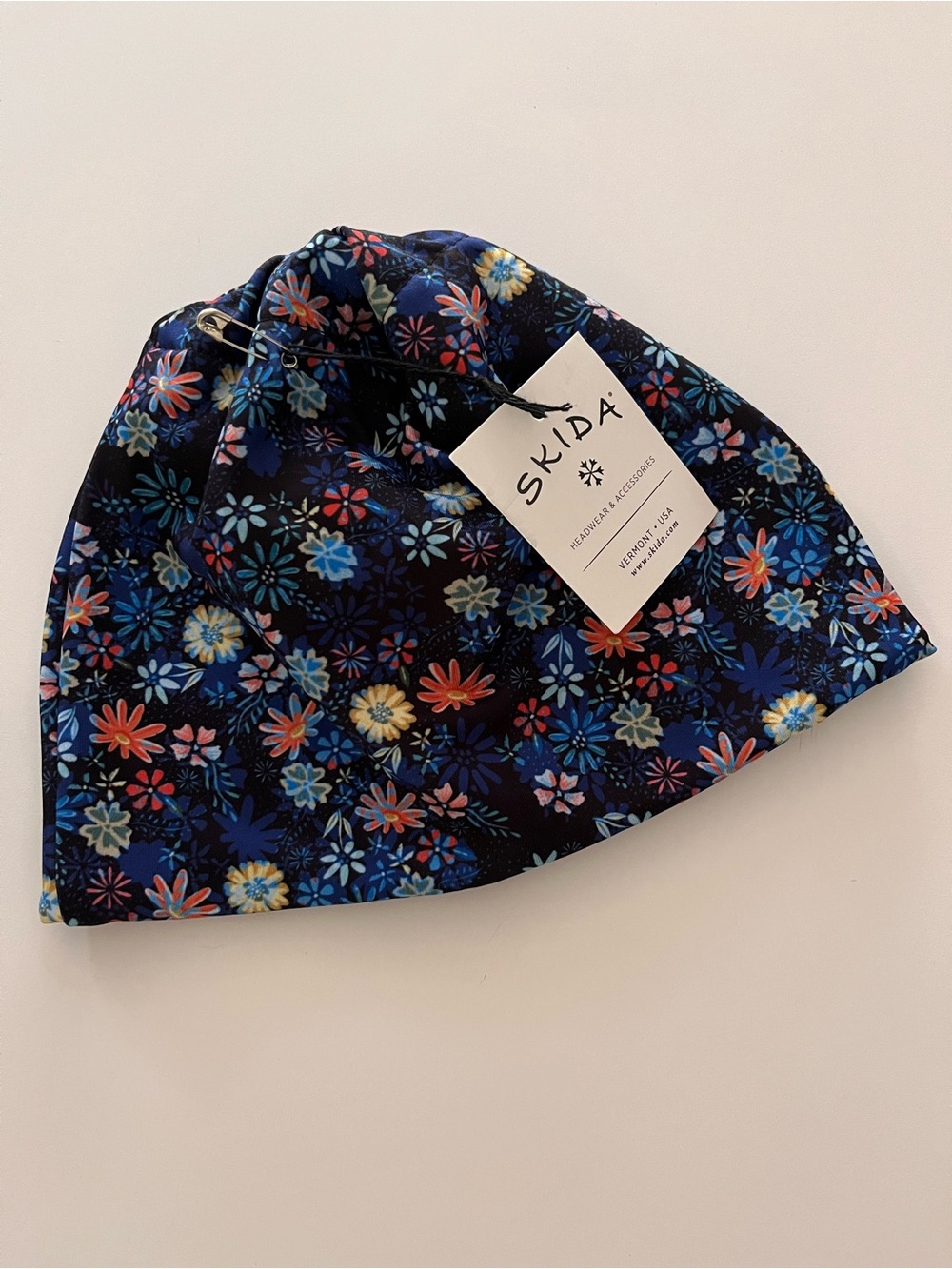 NWT Skida Alpine Fleece Lined Hat, Blue Floral Beanie - Adult S/M